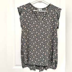 Pleione Gray Flower Blouse